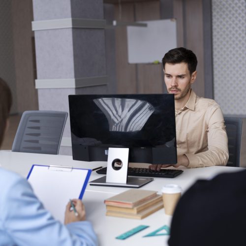 close-up-people-working-office